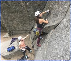 leavenworth_rock_women1